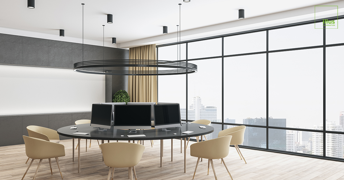 Smart door lock triggering welcome mode automation with smart lighting